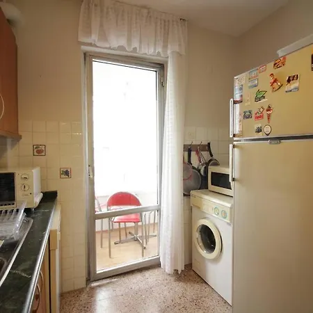 Appartement Bright Retro 2br Flat Near The Sea And Bagdad Ave *