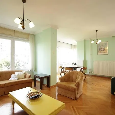 Appartement Bright Retro 2br Flat Near The Sea And Bagdad Ave *